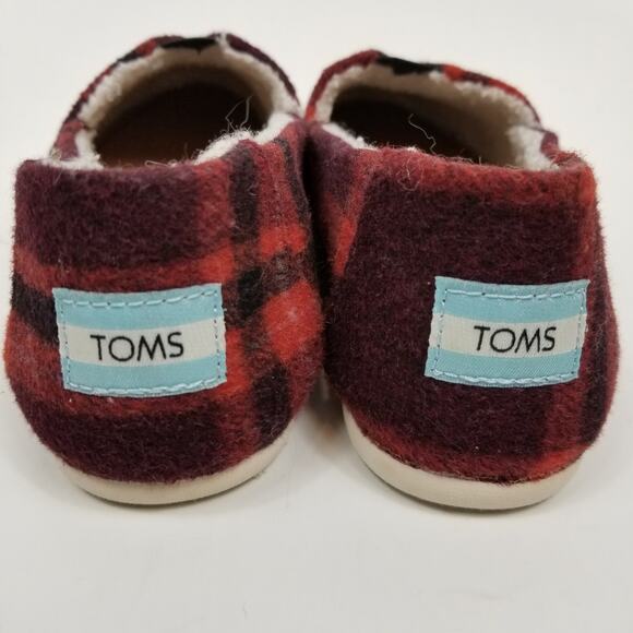 TOMS Red Plaid Women's Slip Ons Size 6 - Picture 4 of 7